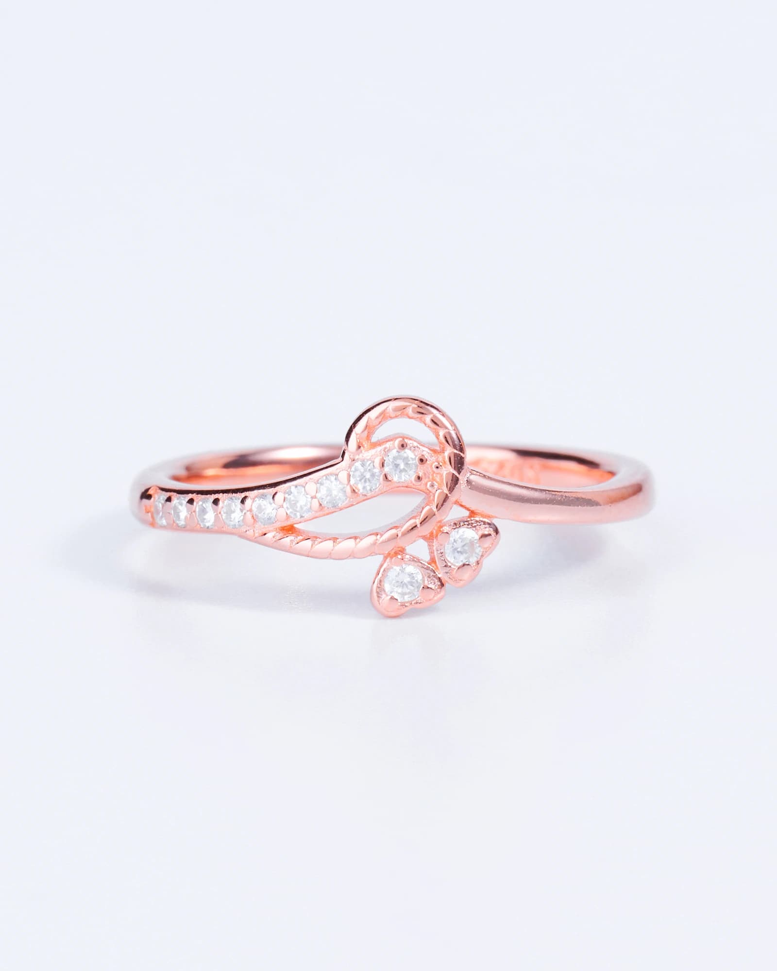 Ribbon Leaf Ring