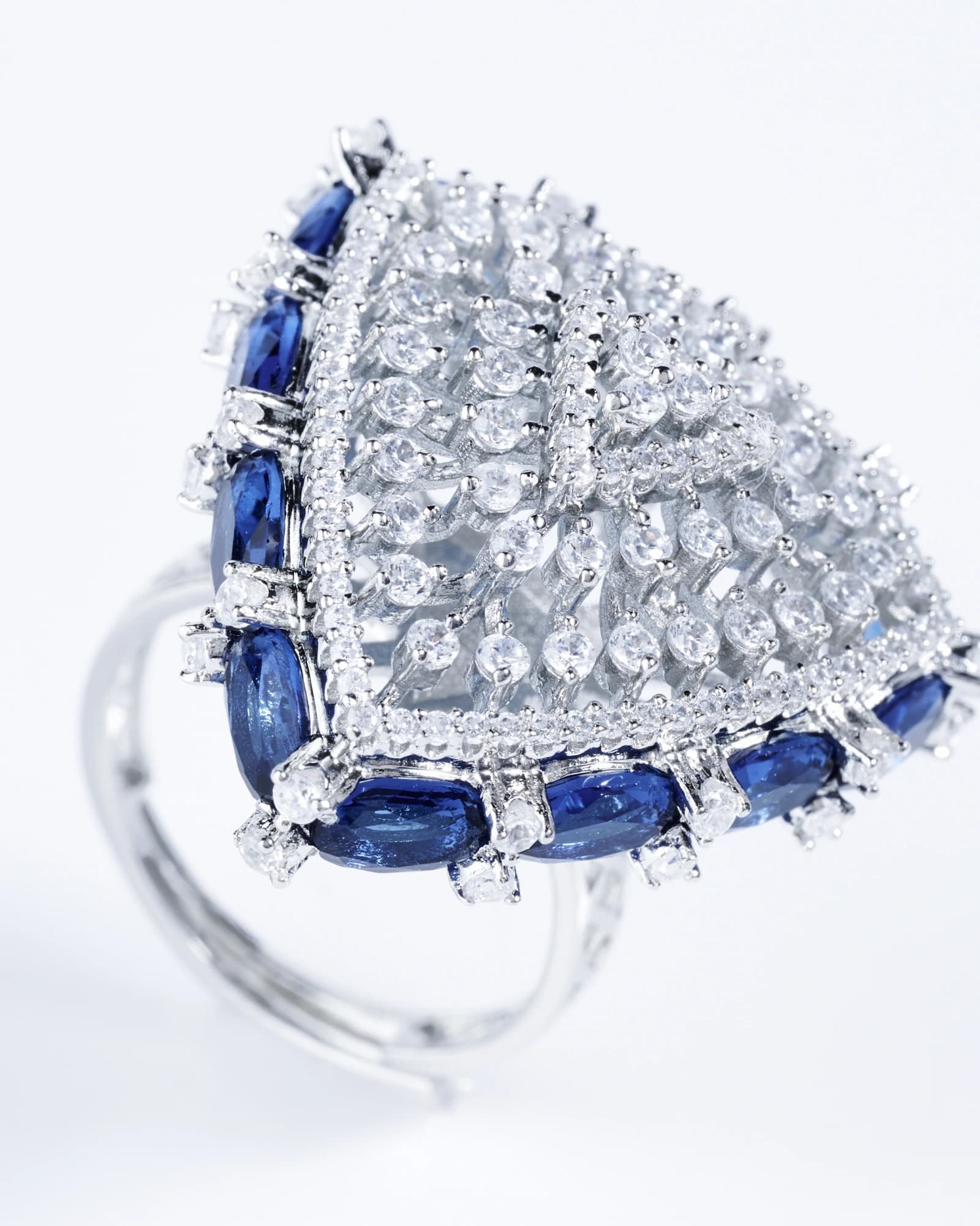 Trellis Shield Ring